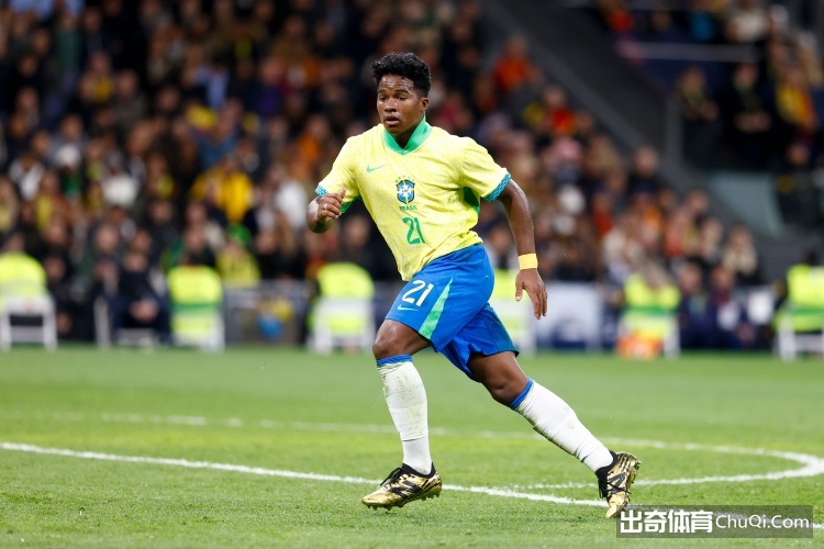 红魔激情燃,主场旗帜挥,歌声齐鸣共,足球投注app,足球下注平台,足球投注网站